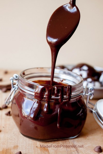 Chocolate-Sauce-6-e1409757367207