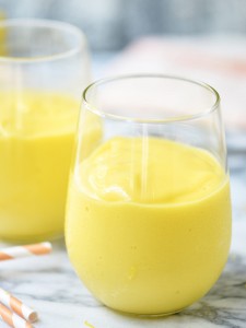 Easy-Mango-Smoothie-Recipe-Final