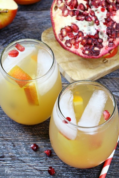 Sparkling Pomegranate Fruit Sangria 1